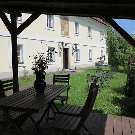 Zámecký penzion Sloup Sloup  Exterior foto