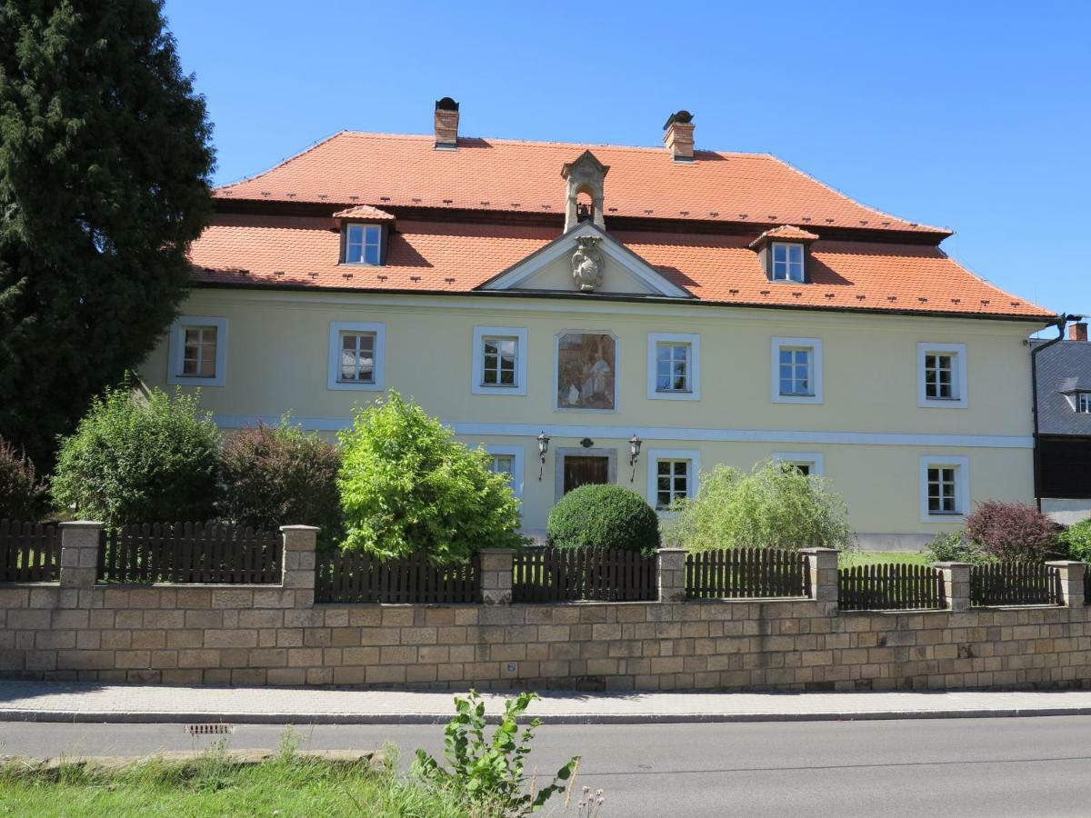 Zámecký penzion Sloup Sloup  Exterior foto